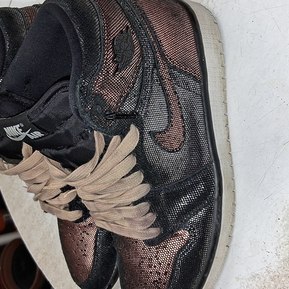 Jordans - Picture 4 of 8
